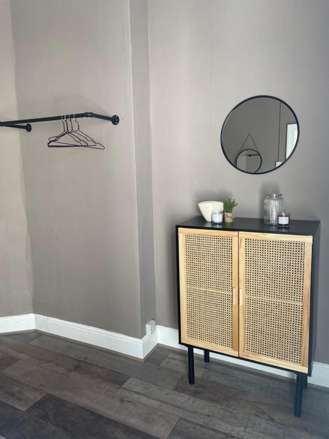Modern 2 Bed Flat In Moseley Birmingham